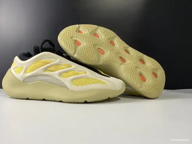 ADIDAS YEEZY 700 SRPHYM